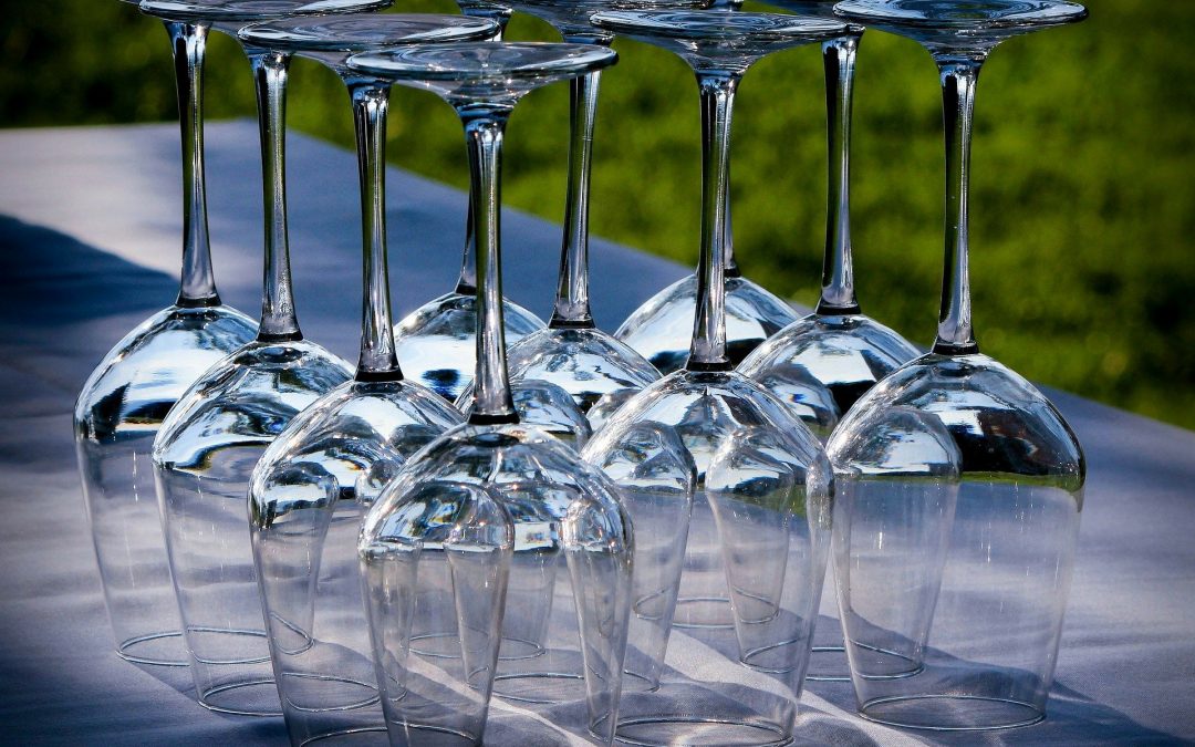 Het glas van binnen schoonmaken